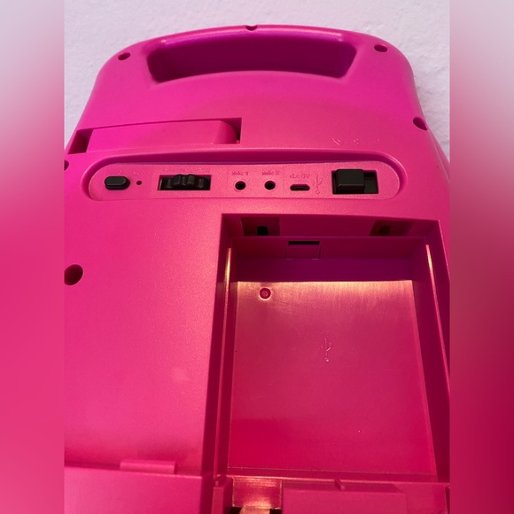 Trolls World Tour 2 Bluetooth MP3 Karaoke Machine Player Portable w/ Light Show - Picture 6 of 11